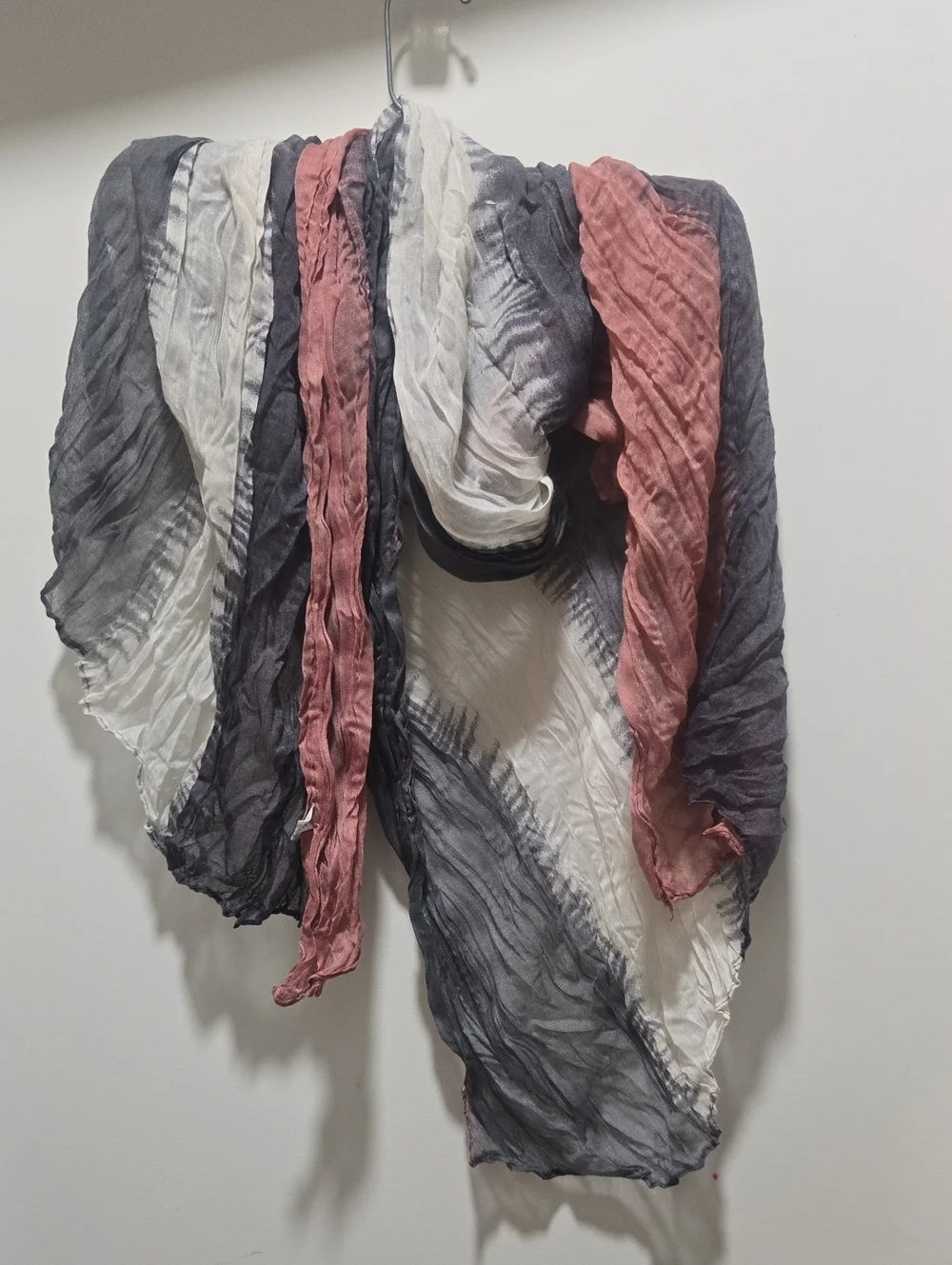 Crinkled Tri-Color Lightweight Scarf - Charcoal, Ivory & Dusty Rose